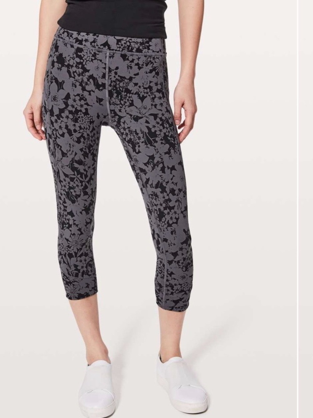 Lululemon In Movement Crop *Everlux 19” Efflorescent Nebula Black